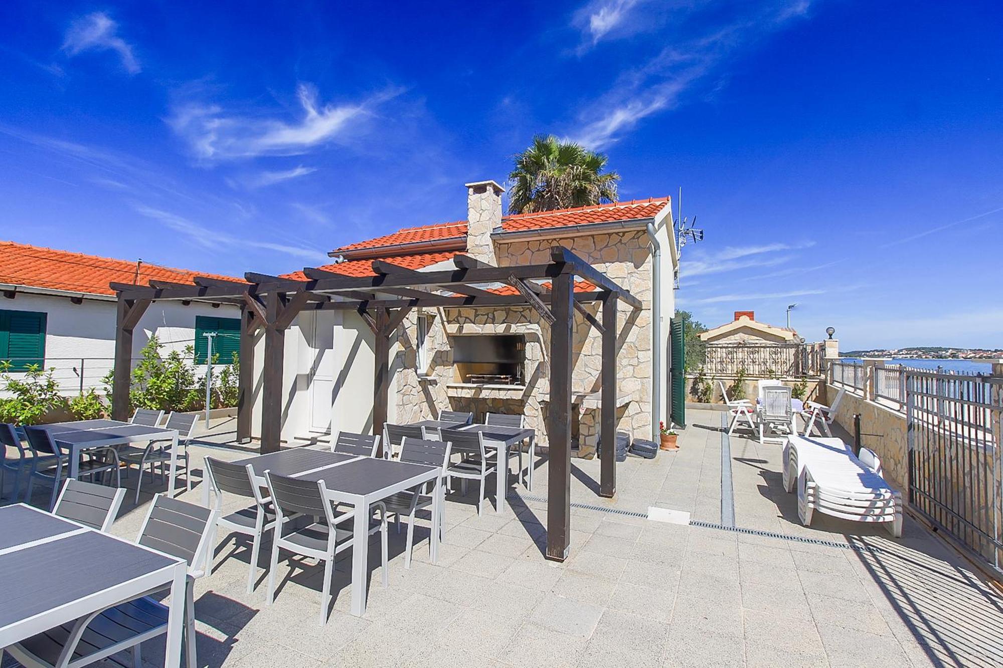 Riva 2 Apartment Krapanj Exterior photo